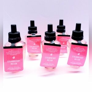 Bath & Body Works STRAWBERRY MELON Wallflowers Home Fragrance Refill (5 Pcs)